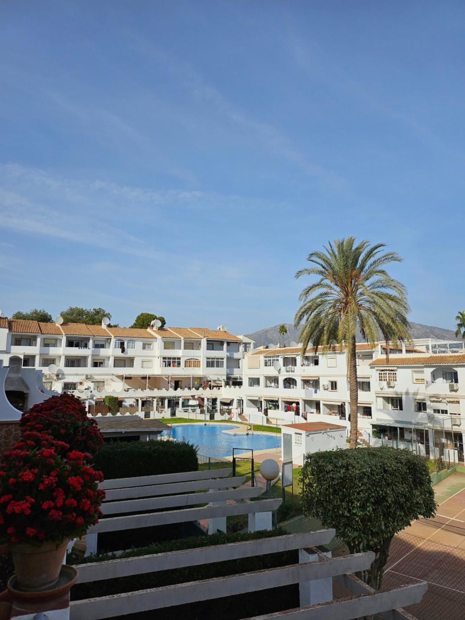 Apartamento En Mijas Con Terraza, Capacidad Para 5 Personas Con Piscina De Temporada Málaga Exteriör bild
